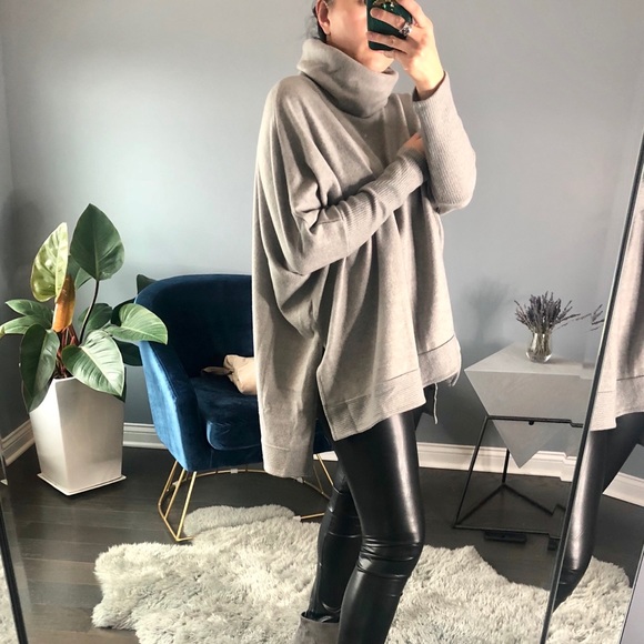 🆕Julia Gray sweater - Picture 2 of 5